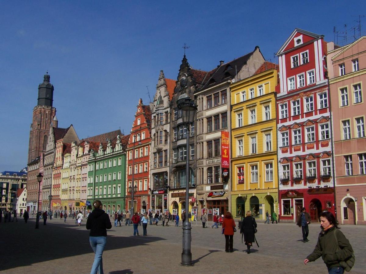 Right In The Heart Of Wroclaw Apartment Exterior foto